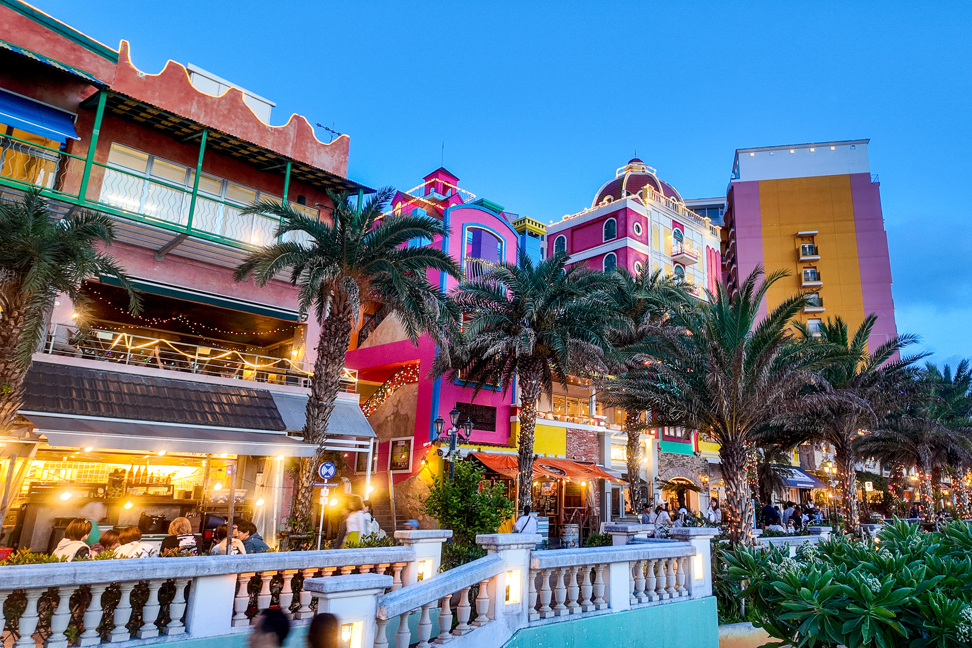 アメリカンビレッジの夜景